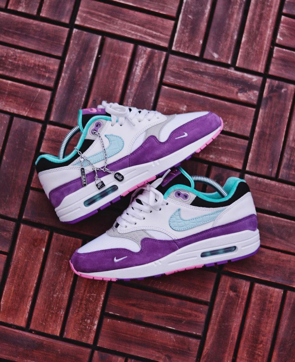 JustFreshKicks's tweet photo. Nike Air Max 1 By You 🍇

Customize => https://t.co/jidK0SZr1e https://t.co/Xjz1UZfHRU