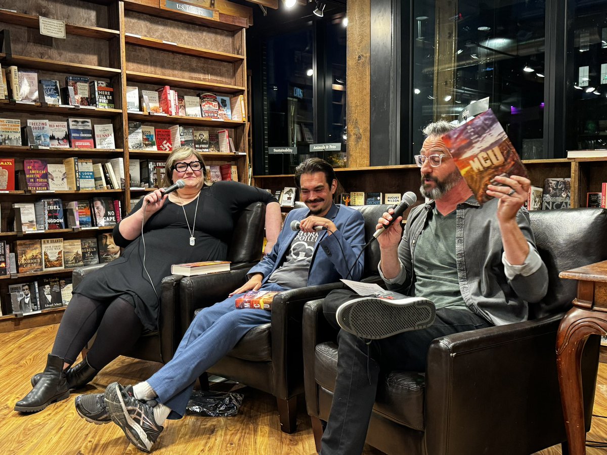 batesTopher's tweet photo. @jowrotethis @TatteredCover Thanks to you and @Da7e, along with @jeffcannata for being an awesome host! https://t.co/jNbWTlSI2S