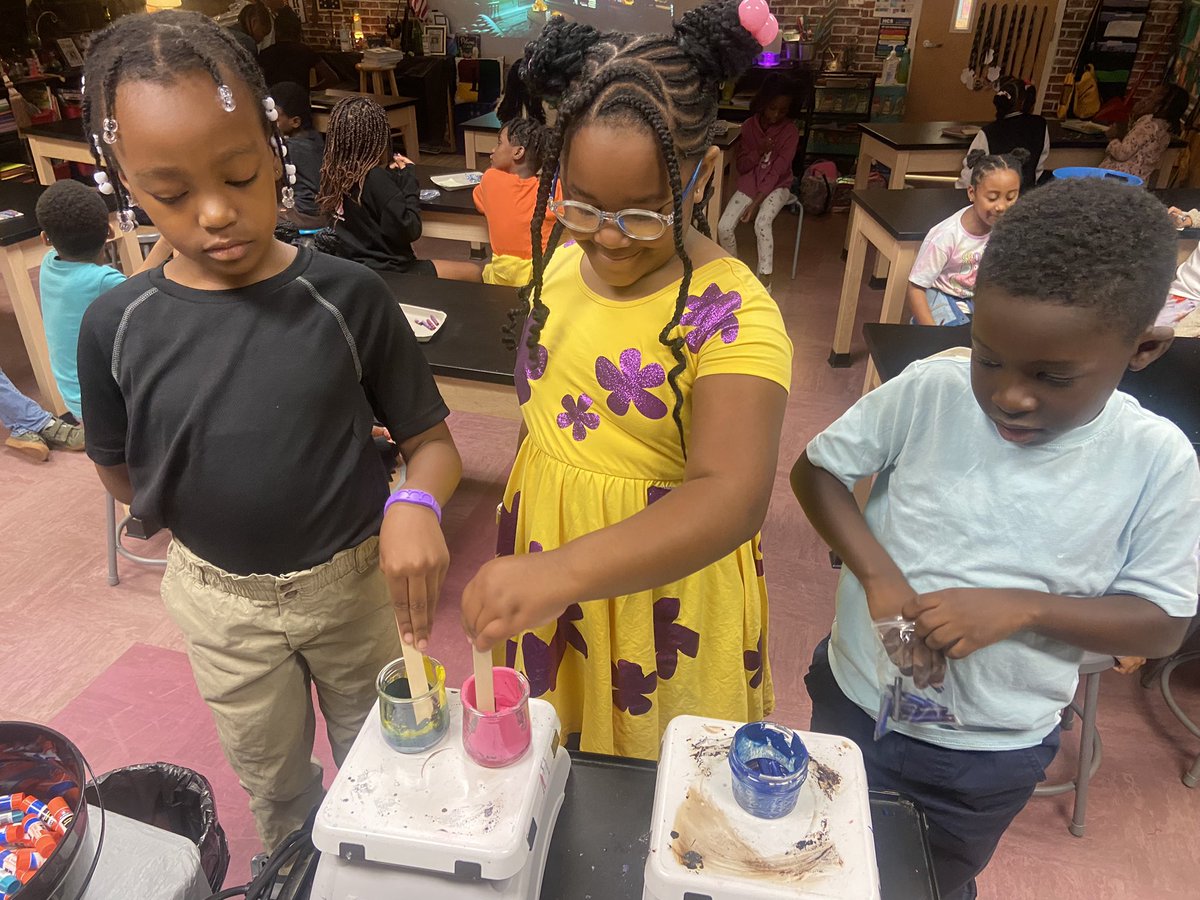 Julie curry (@teachthem_all) on Twitter photo 2nd grade start with a solid (crayon) + add heat= liquid (crayon/wax) now - subtract heat = becomes a solid again! <a href="/TES_hcs/">Tussahaw Elementary</a> <a href="/drobinsonedu/">Diane Robinson</a> <a href="/drhafza/">Rabieh Hafza PhD</a> <a href="/Lakanijones/">Jocelyn Lakani-Jones</a> #nolimit #stem 2nd grade start with a solid (crayon) + add heat= liquid (crayon/wax) now - subtract heat = becomes a solid again! <a href="/TES_hcs/">Tussahaw Elementary</a> <a href="/drobinsonedu/">Diane Robinson</a> <a href="/drhafza/">Rabieh Hafza PhD</a> <a href="/Lakanijones/">Jocelyn Lakani-Jones</a> #nolimit #stem