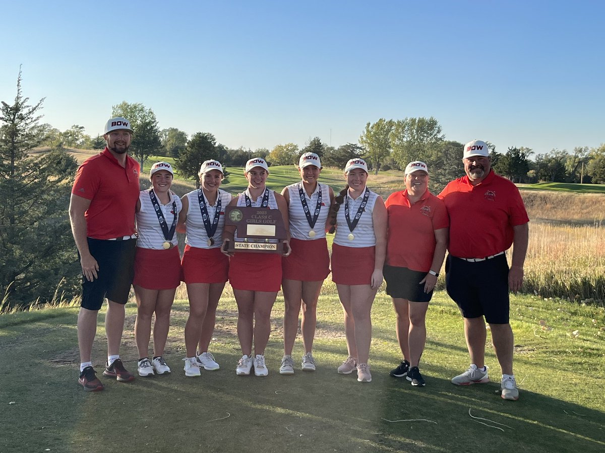 darrentobey's tweet photo. STATE CHAMPS #fourstraight https://t.co/NSb6FsbjWT