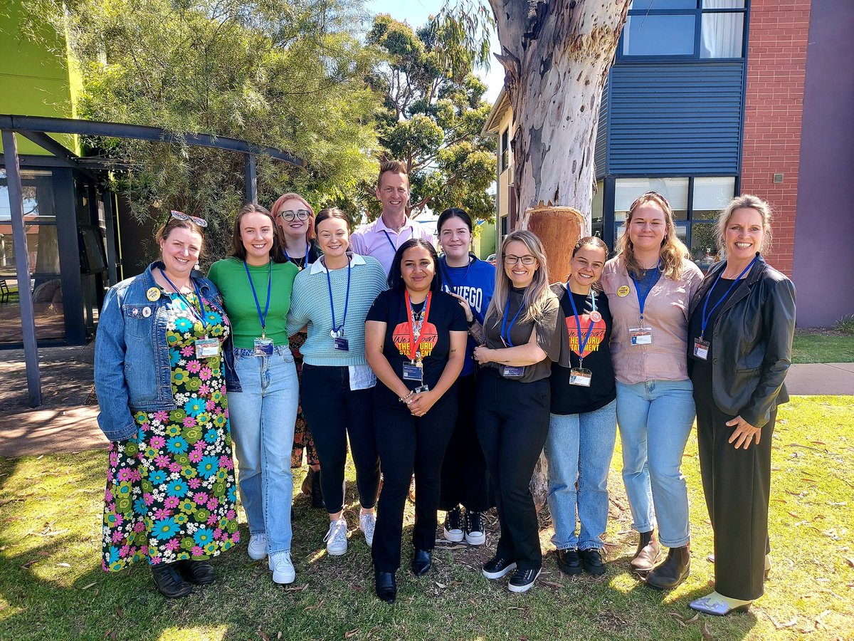 Corinamodderman's tweet photo. Here we are, the @LaTrobeRHS  student &amp; staff delegates at the #Ngarwuwanyarra23 @UDRH_VIC conference, with Alice Petitt (middle), proud Wemba Wemba, Ngiyampaa &amp; Wiradjuri woman - 4th year #socialwork student, presenting how #Indigenous students navigate #tertiary #education 👏👏 https://t.co/bXTr7PHD9i