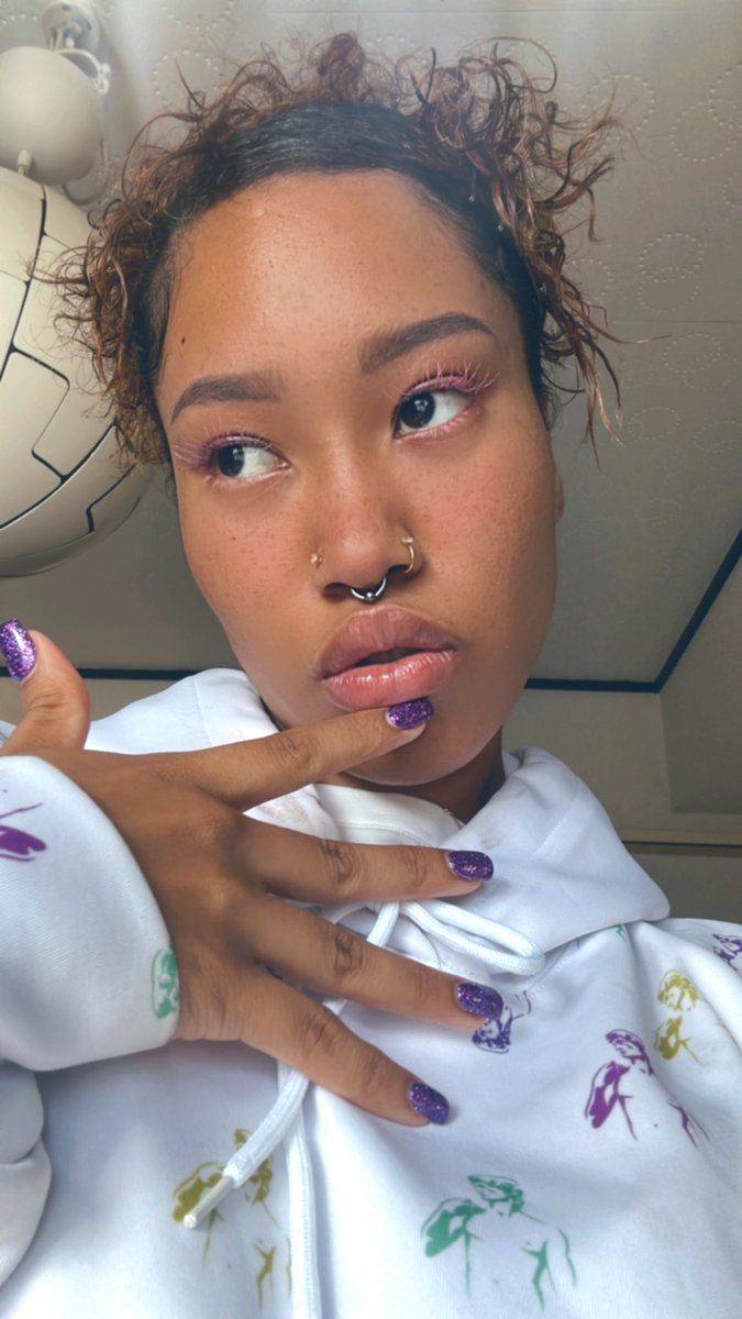 GalTokyo's tweet photo. Pinky lashes is vibe🌸

#colorlashes #makeupidea https://t.co/dAZjH8yZbL
