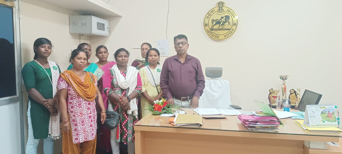 Mahila Sangram Samiti, Sundargarh (@msssundargarh) on Twitter photo ମାନ୍ୟବର ସୁନ୍ଦରଗଡ଼ ଜିଲ୍ଲା ସବଡେଗା ବ୍ଲକ ନୂତନ BDO ଶ୍ରୀଯୁକ୍ତ ସାଗର ଚନ୍ଦ୍ର ମୁର୍ମୁ ଙ୍କୁ ମହିଳା ସଂଗ୍ରାମ ସମିତି ସବଡେଗା ତରଫରୁ ସ୍ୱାଗତ ଜଣାଇ ସଂଗଠନ କାର୍ଯ୍ୟକଳାପ, ଲକ୍ଷ୍ୟ, ଉଦେଶ୍ୟ ଉପରେ ଆଲୋଚନା ହୋଇଥିଲା |<a href="/CMO_Odisha/">CMO Odisha</a> <a href="/DMSundargarh/">Collector and DM, Sundargarh</a> <a href="/SubdegaS/">Subdega Panchayat Samiti , Sundargarh</a> #12baje12minute ମାନ୍ୟବର ସୁନ୍ଦରଗଡ଼ ଜିଲ୍ଲା ସବଡେଗା ବ୍ଲକ ନୂତନ BDO ଶ୍ରୀଯୁକ୍ତ ସାଗର ଚନ୍ଦ୍ର ମୁର୍ମୁ ଙ୍କୁ ମହିଳା ସଂଗ୍ରାମ ସମିତି ସବଡେଗା ତରଫରୁ ସ୍ୱାଗତ ଜଣାଇ ସଂଗଠନ କାର୍ଯ୍ୟକଳାପ, ଲକ୍ଷ୍ୟ, ଉଦେଶ୍ୟ ଉପରେ ଆଲୋଚନା ହୋଇଥିଲା |<a href="/CMO_Odisha/">CMO Odisha</a> <a href="/DMSundargarh/">Collector and DM, Sundargarh</a> <a href="/SubdegaS/">Subdega Panchayat Samiti , Sundargarh</a> #12baje12minute