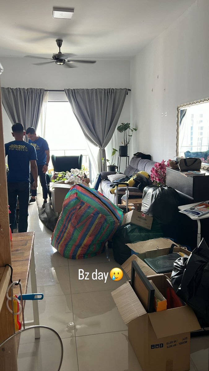 zai1994_zairi's tweet photo. After 3 tahun.. pindah and this time stay sorang. Dah tua2 ni malas nk layan drama😂.. https://t.co/hEywWg1yGz