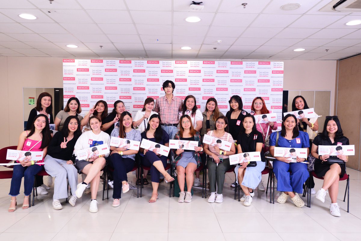 benchtm's tweet photo. Snapshots of Pure Happiness 📸❤️ Our lucky VIP and Patron Photo Opportunity Winners had a once-in-a-lifetime encounter with our #GlobalBENCHSetter, #AhnHyoSeop. https://t.co/xHlzXq4RLq
