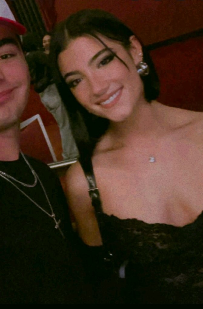 adoresforcharli tweet picture