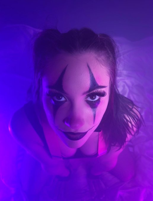 welcome to the circus 👻  https://t.co/0bYBC6kdGS https://t.co/dgCeynOhIj<a href="/tag/pantyhose"class="tags"><span>#pantyhose</span></a>