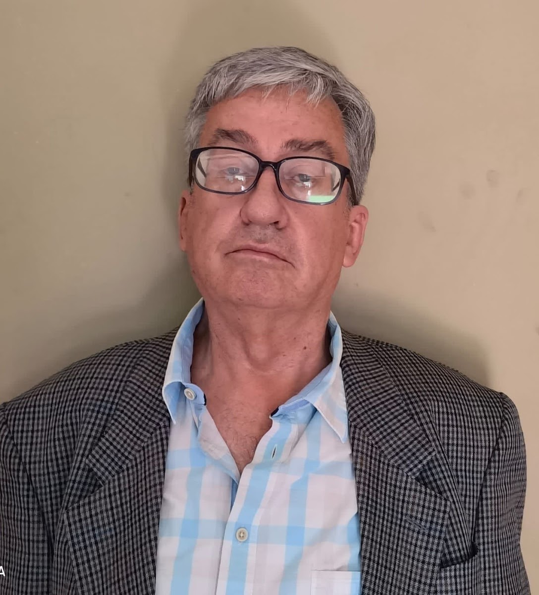 BraHlonisky's tweet photo. Hennie Smit is former Municipal Manager in Mahikeng. The 70yr old appeared in court for fraudulently selling municipal land for R144m. He gave municipality R5m only. https://t.co/b4OXMkErQL