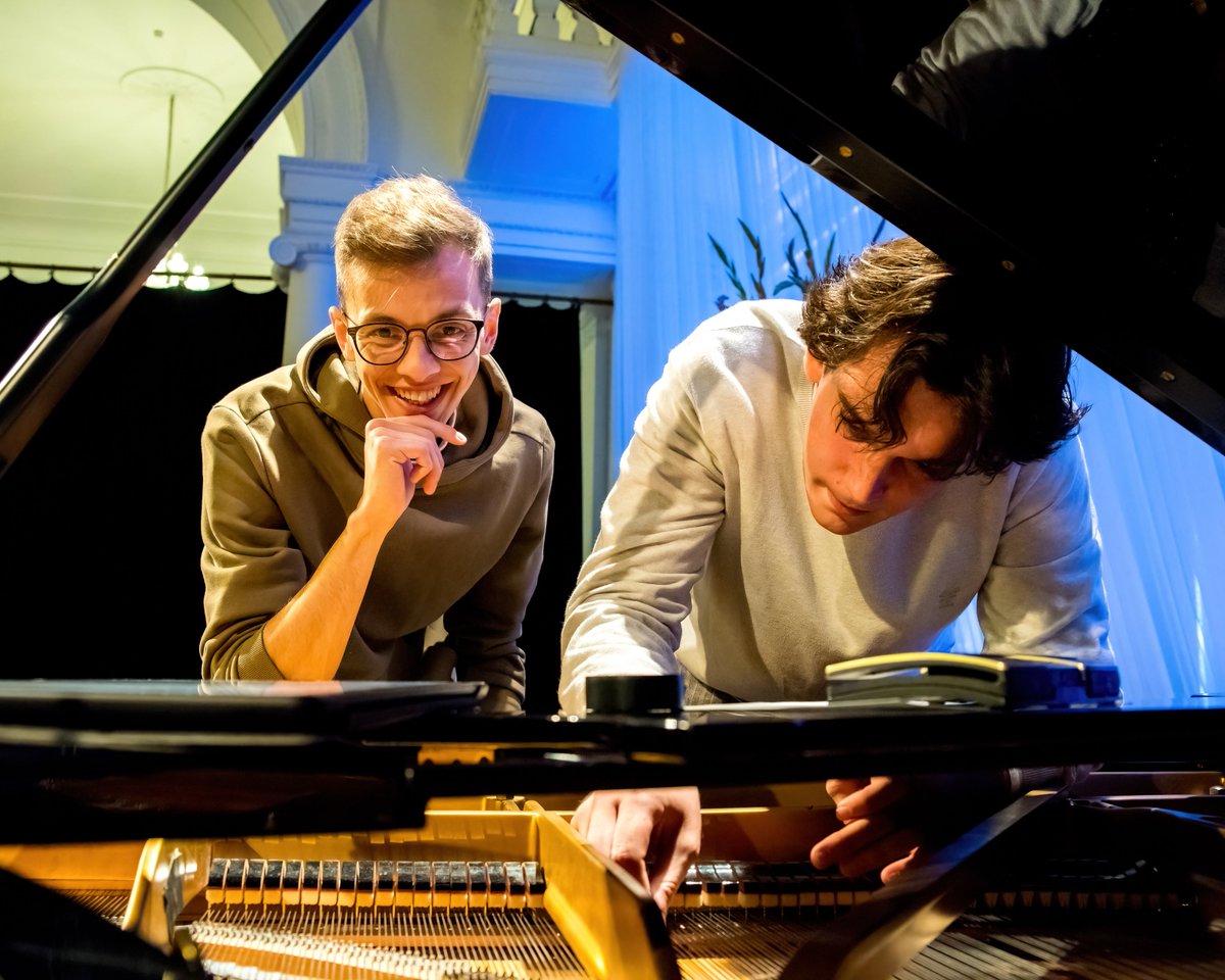 We are thrilled to support the incredibly talented young singer, Žiga Čopi, with an incredible opportunity to attend an enoa workshop in Warsaw, Poland.  The workshop was led by renowned Finnish tenor Topi Lehtipuu at the Polish National Opera Theatre in Warsaw. 

#opera #enoa