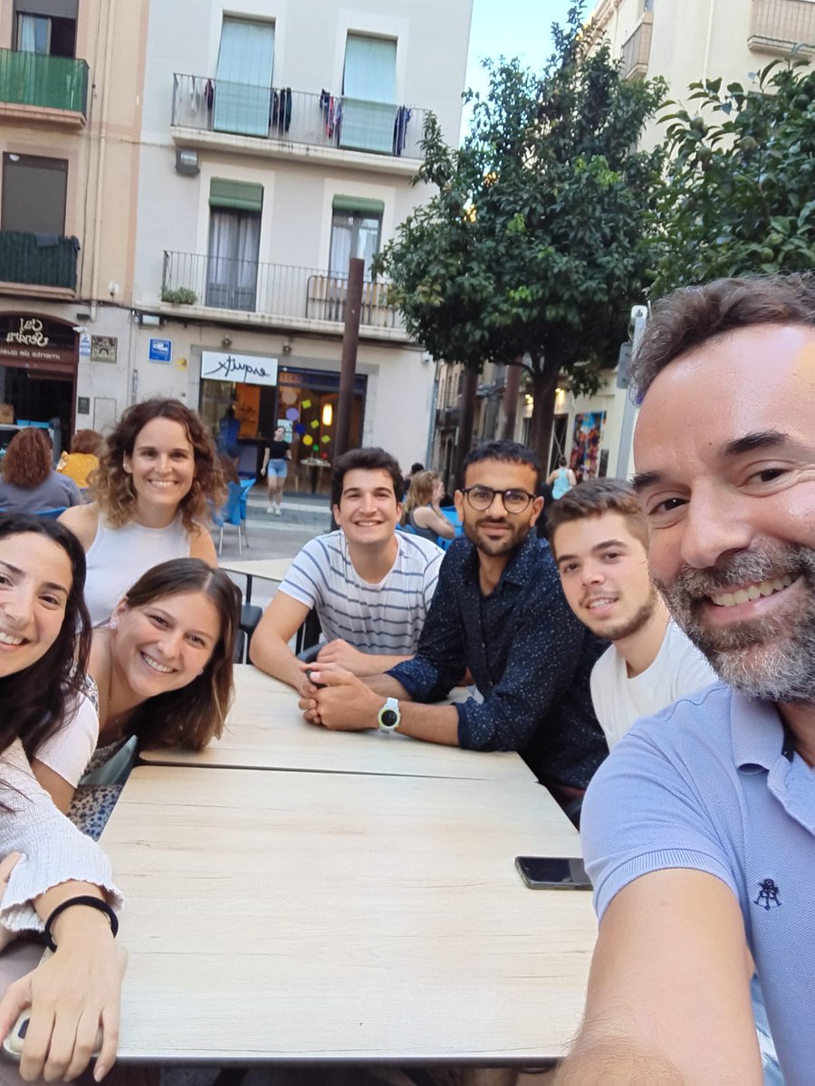 MonicaBullo's tweet image. Happy faces after finishing a tough recruitment for a clinical trial. Well done guys!! #urv #iispv #fmcs