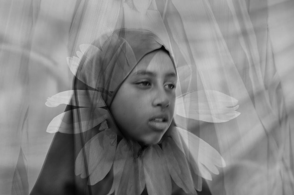 Save_ChildrenET's tweet photo. On #InternationalDayoftheGirl, witness the powerful lens of Maheder Haileselassie Tadese, 2023 Contemporary African Photography Prize winner. In collaboration with #SavetheChildren, she unveils the harsh reality of severe drought on girls in the #Somali region of #Ethiopia. https://t.co/iA4qy9gnTU