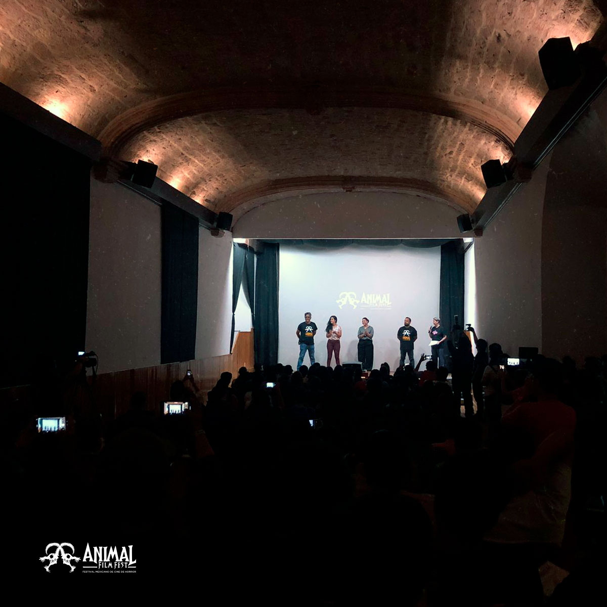 ANIMAL_FilmFest's tweet photo. 🍿📽 Día 1 #ANIMALFilmFest
✨Inauguración
📍Centro Cultural Clavijero
(3)
#AFF #AFF4 #IMCINE #Fantlatam #CineDeGéneroLatinoamericano #CineFestMich #RedIberoFest #ROTMovieMakers https://t.co/jloT6h7HtU