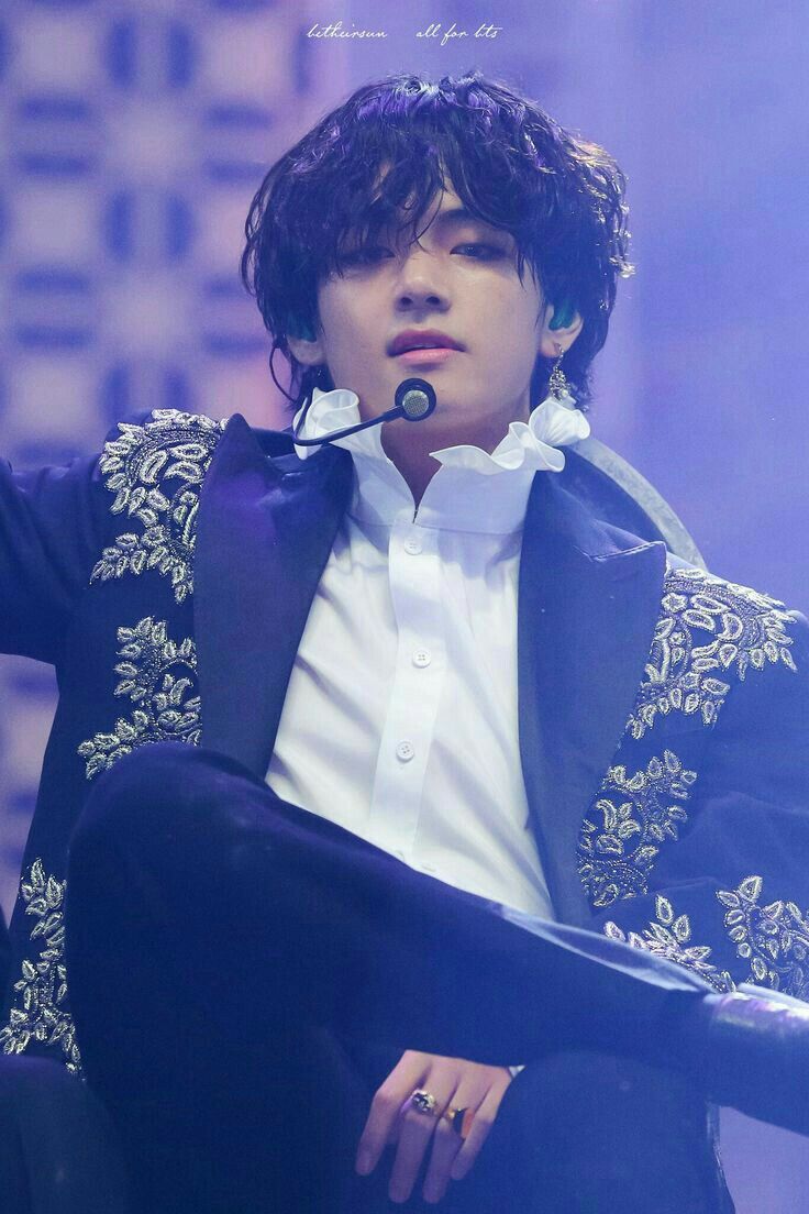 nancykakkar321's tweet photo. @soompi @N_sanovic Congratulations Taehyung ๐
TIMELESS LEGEND V
#1MonthWithLayover
#ํํ์_๋ ์ด์ค๋ฒ์ ๋ฌผํด์ค์_๊ณ ๋ง์ https://t.co/Kbfs5LbbFO