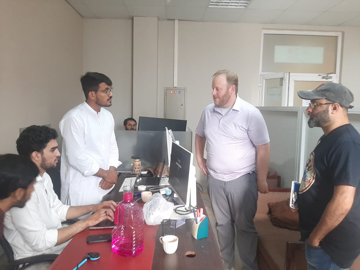 ntu_bic's tweet photo. Delegation from International Down and Feather Laboratory (IDFL) featuring Mr. Matthew Lieber, Managing Director (IDFL Europe), Mr. Ercan Ucuzal, General Manager (IDFL Turkey) and Ms. Lubna Khalid Sheikh, Business Development Manager (IDFL Pakistan) visited NTU-BIC. https://t.co/55yJ0aTugW