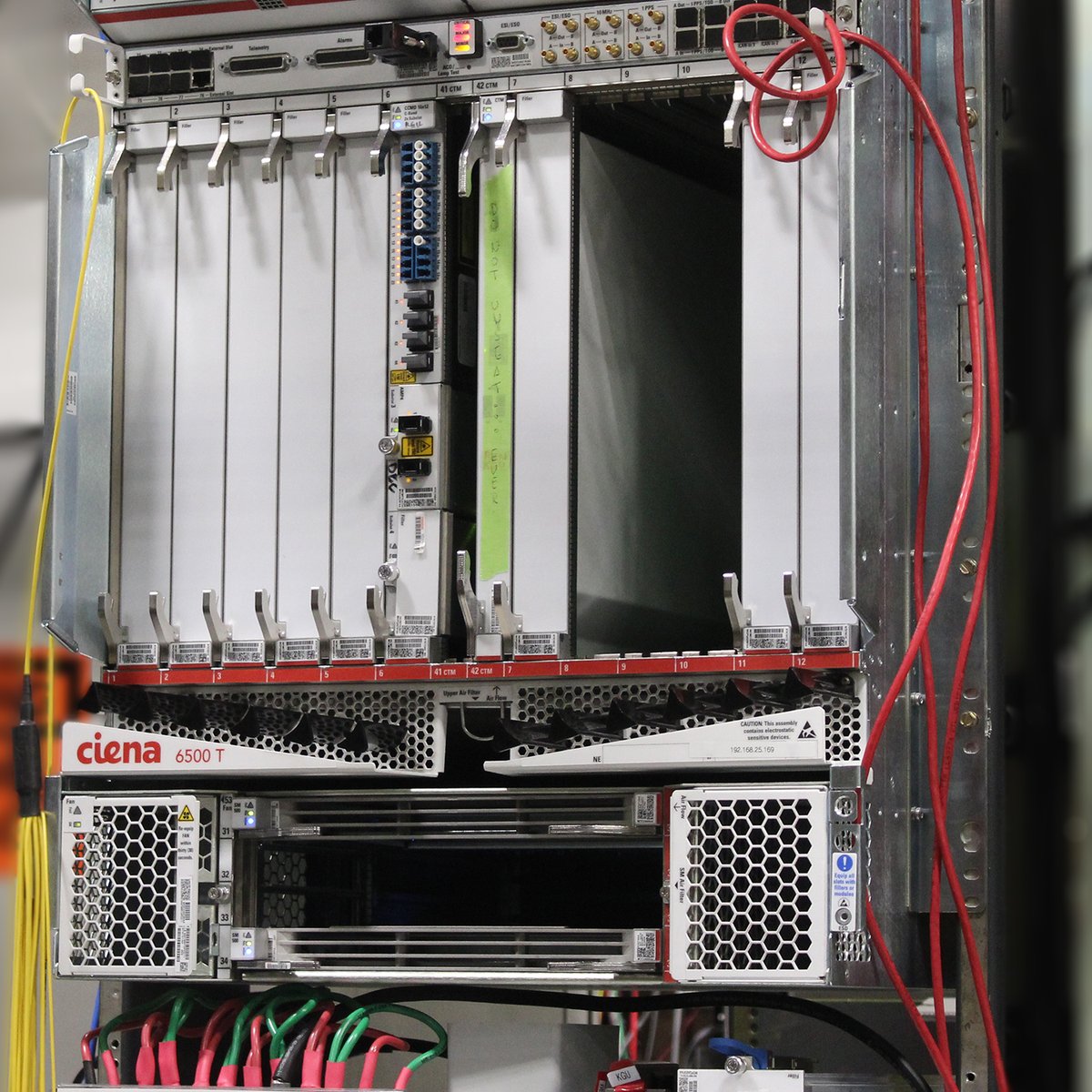 RenNetReinvent's tweet photo. Along with our support of the old 6500, we repair the current Ciena 6500T!

Among key factors, the 6500T can bring up to a staggering 800G of performance optics.

Our end-goal is low costs to telecom providers that bring you your day-to-day internet!

#Telecom #Platforms #Ciena https://t.co/XftE56WLFV
