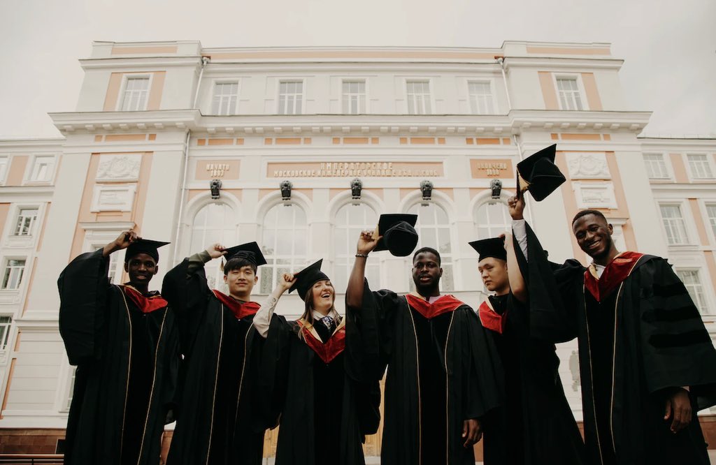 LokomoPeter's tweet photo. 🚨 Updated MASTER LIST of Fully Funded Scholarships for International Students in:

✔️Canada 🇨🇦 
✔️USA 🇺🇸 
✔️UK 🇬🇧 
✔️Belgium 🇧🇪 
✔️Netherlands 🇳🇱 
✔️Australia 🇦🇺 
✔️Switzerland 🇨🇭 

✅ Deadlines and website links 👍 

✳️ All levels of study:

✔️Undergraduate 
✔️Masters
✔️PhD

Repost and Tag your friends 🙏 

Here you go 👇🏿 

📌Karsh International Scholarships at Duke University 🇺🇸 Deadline: 1 Nov 2023/2 Jan 2024 (Annual) https://t.co/6xluqOFZBL

📌Fulbright Foreign Student Program USA 🇺🇸 
Deadline: varies, Feb-Oct 2023 https://t.co/y6jB4ptRZp

📌British Chevening Scholarships 🇬🇧
Deadline: 7 November 2023
https://t.co/HEPqZXnP09

📌Commonwealth Master’s Scholarships for Developing Commonwealth Countries 
Deadline: 17 Oct 2023 (annual) https://t.co/WWb9dYxxuI

📌University of Maastricht High Potential Scholarships Netherlands 🇳🇱 Deadline: 1 February 2024
https://t.co/jqU76YSLiJ

📌Swiss Government Excellence Scholarships Switzerland 🇨🇭 Deadline: varies, Sept-Dec 2023 https://t.co/Ko7qtFTQpo

📌VLIR-UOS Training and Masters Scholarships Belgium 🇧🇪 Deadline: February-March 2023 (Annual)  https://t.co/VhOqwnZMLu

📌Gates Cambridge Scholarships 🇬🇧
Deadline: 11 Oct/5 Dec 2023/4 Jan 2024 https://t.co/cVW2vZv209

📌Clarendon Scholarships at University of Oxford 🇬🇧 
Deadline: 5 Jan/19 Jan 2024 https://t.co/2BnH2FAarr

📌Reach Oxford Scholarships 🇬🇧 Deadline: 16 Oct 2023/ Feb 2024 (annual) https://t.co/uPmryKsLEM
  
📌Weidenfeld Hoffman Scholarship and Leadership Programme 🇬🇧 Deadline: 5/19 Jan 2024 (annual) https://t.co/Mh20qFrfxx

📌Australia Research Training Program (RTP) Scholarships 🇦🇺 Deadline: varies, April-Oct (annual) https://t.co/UtvmrHD4S5

📌Warwick Chancellor’s International Scholarships UK 🇬🇧 
Deadline - 12 December 2023 23:59 (GMT)
https://t.co/S7D5gMNtci

📌University of Sydney International Scholarships Australia 🇦🇺 Deadline: Jan/Dec
https://t.co/nCIoVqLi0V

📌University of Maastricht High Potential Scholarships Netherlands 🇳🇱

📌TU Delft Excellence Scholarships Netherlands🇳🇱 
Deadline: 1 Dec 2023 (annual) https://t.co/CoUVxjY8C5

📌Cambridge International - PhD 🇬🇧 Scholarships Deadline: 5 Dec 2023/4 Jan 2024 https://t.co/HNmOamNSIg

📌DAAD Scholarships in Germany for Development-Related Postgraduate 🇩🇪 Courses Deadline: Aug-Oct 2023 https://t.co/Q3Cih4WdJ7

📌Erik Bleumink Scholarships at University of Groningen Netherlands 🇳🇱 Deadline: 1 December (annual) https://t.co/WaJIyCUdrb 

📌ETH Zurich Excellence Masters Scholarship Program Switzerland 🇨🇭 Deadline: 15 Dec 2023 (annual) https://t.co/spLdku2grA

📌Donald A. Wehrung International Student Award 🇨🇦 Deadline: December https://t.co/ajTe6occ3k

📌Lester B. Pearson International Scholarship Program at University of Toronto Canada 🇨🇦 
Deadline: 30 Nov/15 Dec 2023 (annual) https://t.co/fZWJbkeTkA
 
📌Joint Japan World Bank Scholarships 🇯🇵 Deadline: 28 Feb/26 May 2023 (annual) https://t.co/SrDzEtUlUx

📌ADB Japan Scholarship Program 🇯🇵 Deadline: varies https://t.co/9WEkT95qYR

📌UNIL Master’s Grants in Switzerland for Foreign Students🇨🇭 
Deadline: 1 Nov 2023 (annual) https://t.co/32nXM6W6Aa

📌Rotary Foundation Global Study Grants 🌎 
Deadline: Rolling** https://t.co/5dwyY6YQpe

📌Rhodes Scholarships at Oxford University for International Students 🇬🇧 Deadline: varies, July-Oct 2023 (annual) https://t.co/WGgFpW74Uz

📌Eiffel Excellence Scholarship Programme France 🇫🇷 Deadline: 10 Jan 2023 (annual) https://t.co/Uq9piaqvu2

📌Fully-Funded Rotary Peace Fellowships 🇺🇸 
Deadline: 15 May 2023 (annual) https://t.co/AefH9X28jv

✳️ Partial Funding 

📌Vanier Canada Graduate Scholarships 🇨🇦 ($50,000)
Deadline: before 1 Nov 2023 https://t.co/M6p8xW0K1V

📌ARES Scholarships in Belgium for Developing Countries 🇧🇪 
Deadline: 17 Nov 2023 https://t.co/Imj6erV8K5

📌International Scholars Program at University of British Columbia 🇨🇦 Deadline: 15 Nov/1 Dec (annual) https://t.co/UGkU8YV25M

Repost 🙏 

I will be updating on a regular basis