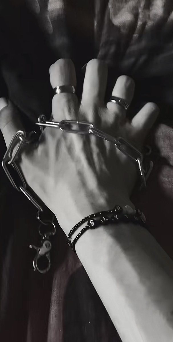 Acegotvibes's tweet photo. #kinky #horny #passionate https://t.co/WGXUFlt80p
