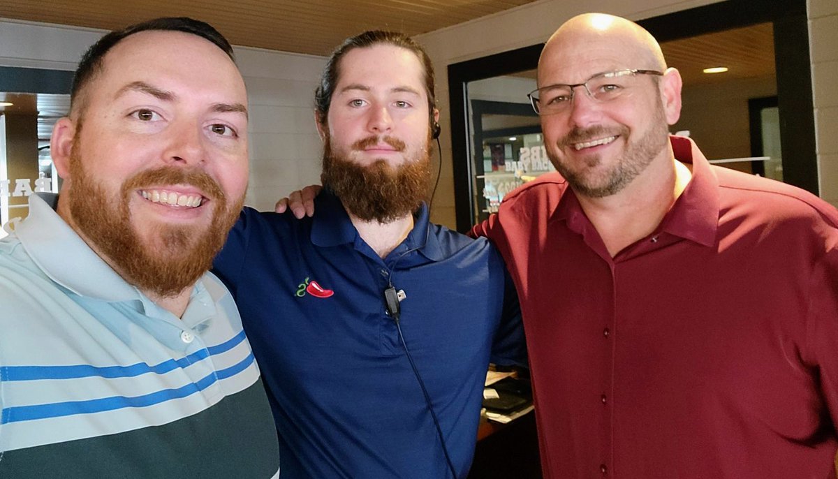 ShawnGowin1010's tweet photo. Spent some impactful time with my #LEAD partner at PLBJ! The team was super engaged and focused on the #BigSwings #ChilisLove #ItsAllAboutAMarg #Sparkle https://t.co/Klbt92W2wB