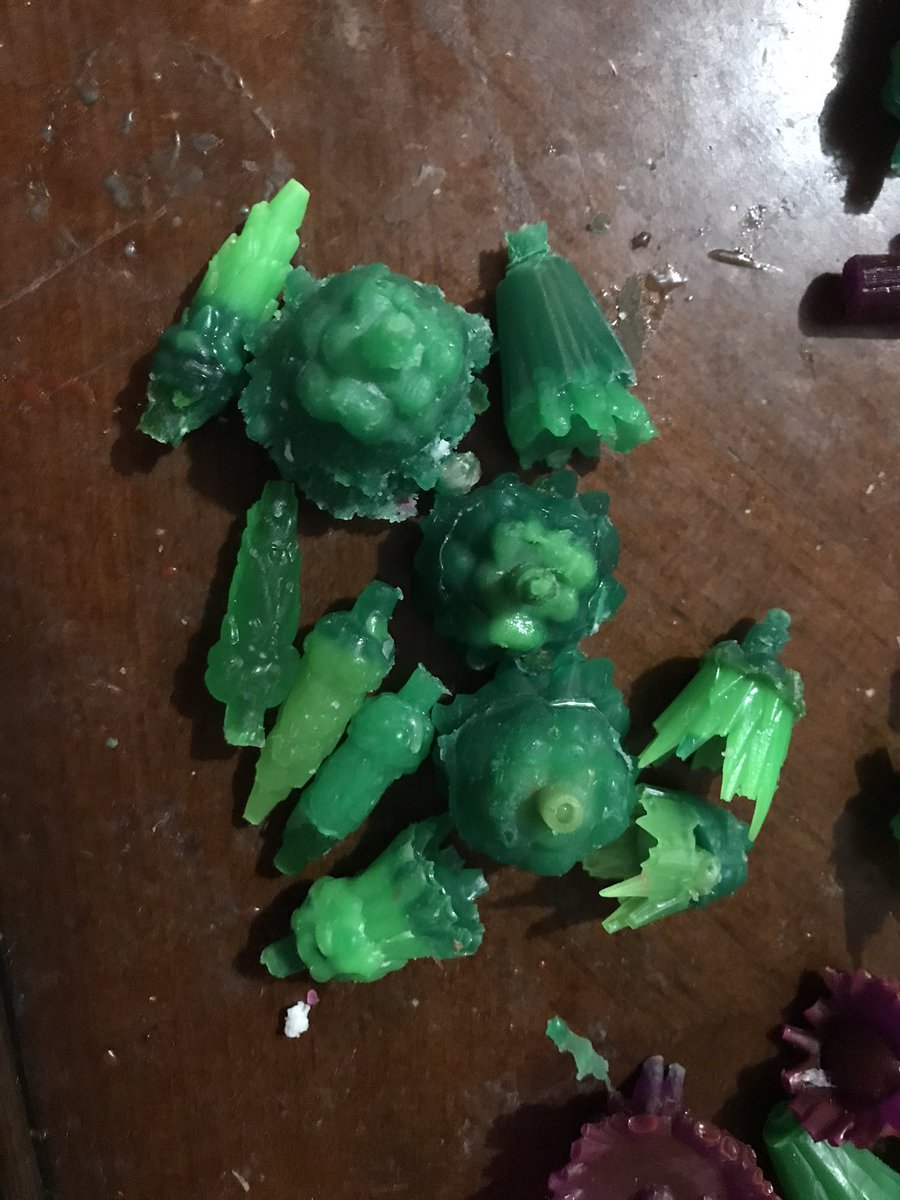 dralchemist23's tweet photo. Something green? https://t.co/r7zOwsLJgO