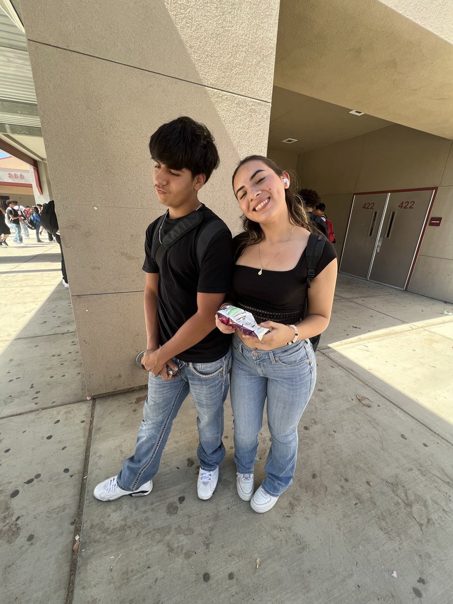 Johnny73696640's tweet photo. Just a throwback to matching wit bae 💕 @Fatima_0714 https://t.co/jpNswOHzLu