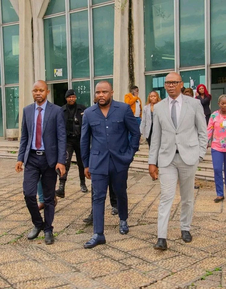 KavandaDj's tweet photo. Élections 2023 : en collaboration avec le CSAC, la RTNC va procéder, dans les jours qui viennent, de la soirée du tirage au sort de l'enregistrement des émissions programmes des candidats Présidents.

Le Président du Bureau du CSAC a visité le studio Maman ANGEBI de la RTNC https://t.co/zeaShtk3vV