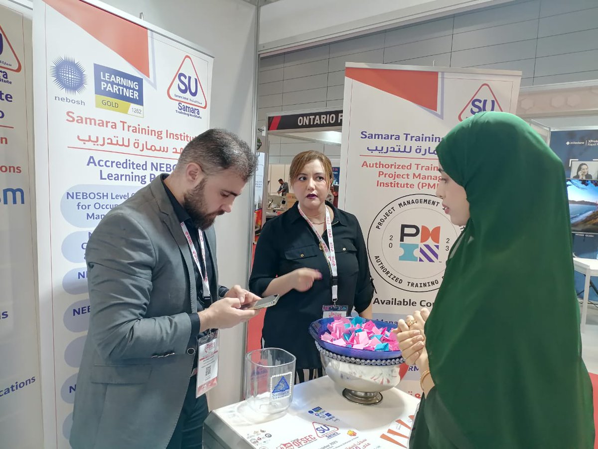 Samara_HSE's tweet photo. كان يومان جميلاً 🤩
Yesterday at #ofsec
#SamaraTraining
Thanks to all our visitors 🙏
كثير من زورانا كانو طلابي السابقين بالكلية 😊
ولما أسألهم عن أحوالهم .. كل واحد منهم بوظيفة أحسن من الثانية 👑🏆✌
👏لا أستطيع حتى أن اعبر عن مدى فخري بهم وحبي لهم جميعاً 💝 https://t.co/Hfs3ZwLR9E