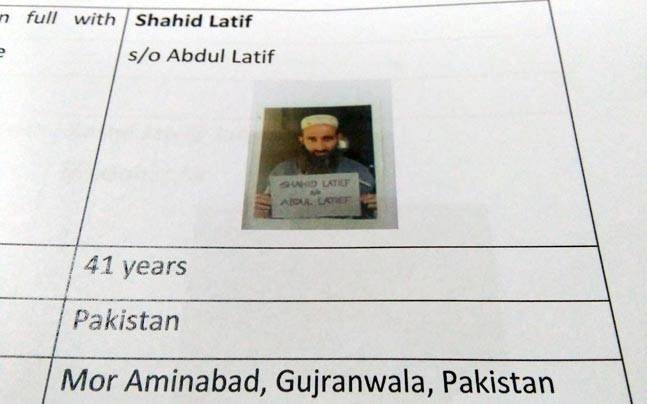 BREAKING ⚡️ ⚡️ 
India's most wanted Jaish Terrorist Shahid Latif killed by an "Unknown" men  in Sialkot, Pakistan. 

He was the mastermind of the Pathankot Terror attack.