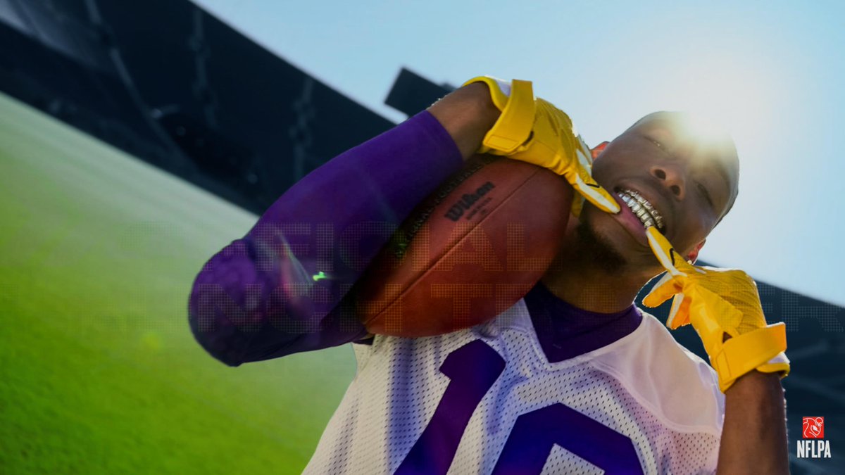 toppslux's tweet photo. Jettas szn can continue in #MaddenNFL24 at least ... 😅😈💜💛🤌 https://t.co/W9Ywr8AVVt