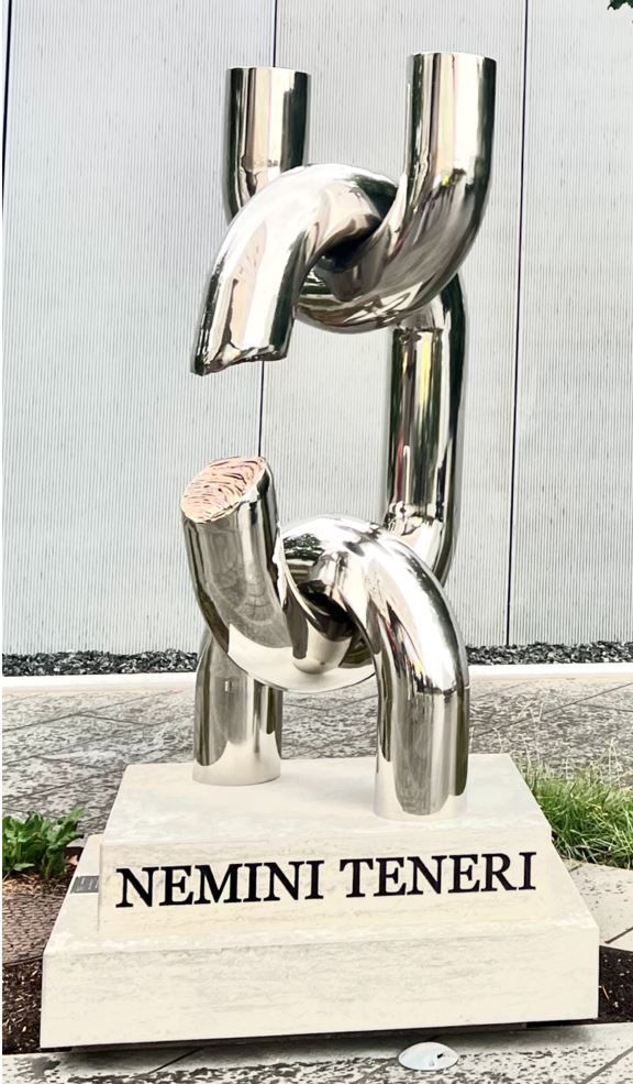 UNGeneva's tweet image. Tomorrow, 1 pm: Two remarkable pieces of art will be donated to @UNGeneva by San Marino 🇸🇲:  sculpture "Nemini Teneri" by Veronica Casali, and painting "La Fontana Magica" by Gisella Battistini.

🌍 Register here to attend: buff.ly/3PRs4EG 

#UNOG #UNGenevaCulture