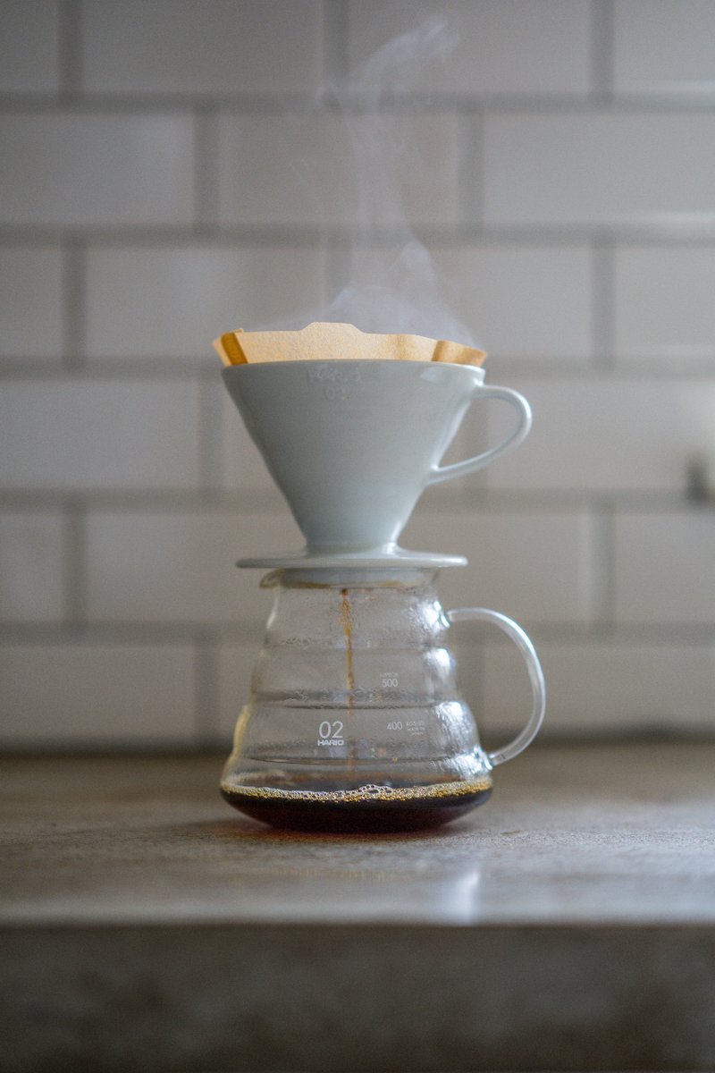 BasicBaristaAus's tweet photo. Pour over doesn't have to be difficult, its ok to bring it back to basics every now and then ๐
#coffee #pourover #basicbarista https://t.co/MHG3sSmWyf
