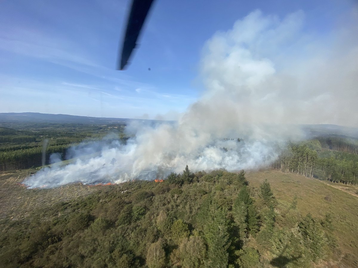 BMarroxo's tweet photo. Sobrevoando incendio, Friol. https://t.co/vax0aVQce5
