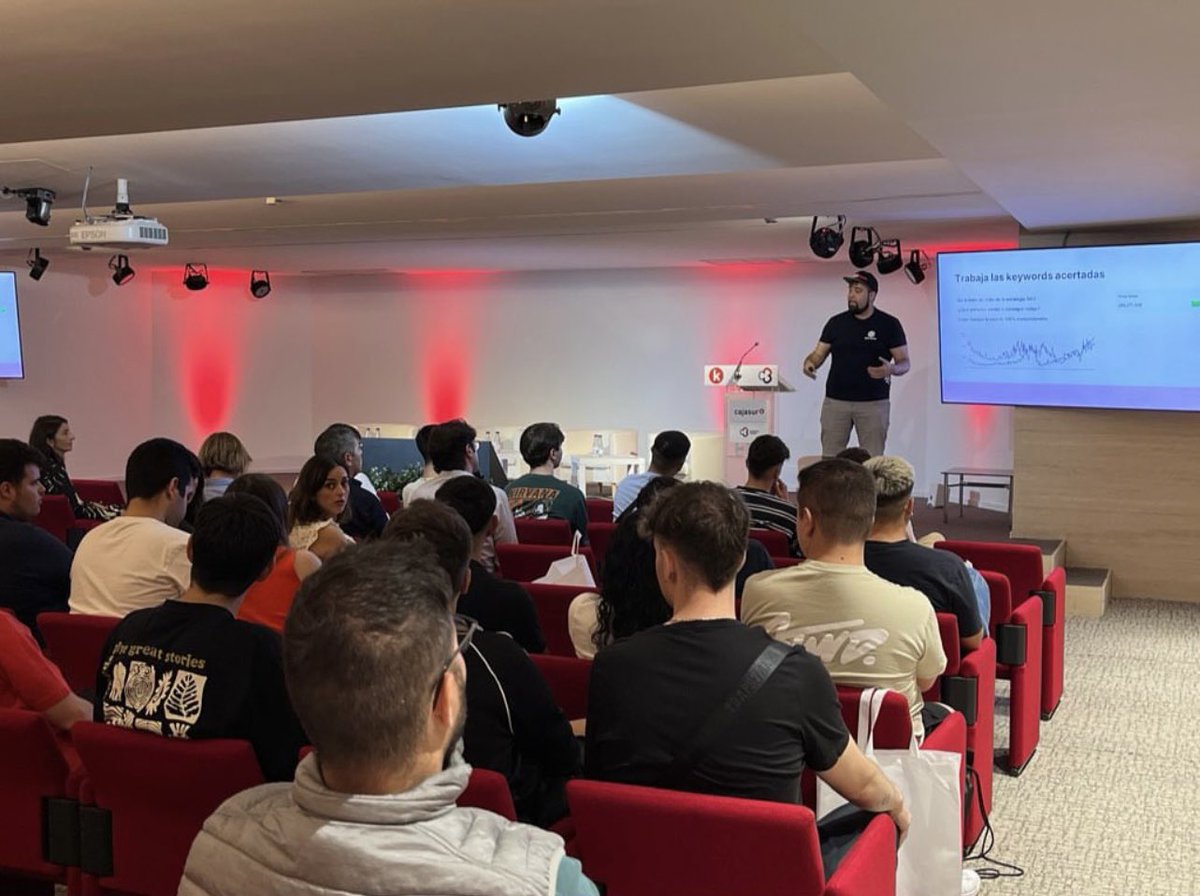 soywebmaster's tweet photo. Hoy hablando sobre SEO en el V foro de comercio electrónico de Cordoba organizado por @AJECordoba
@RaiolaNetworks #SEORosa #SEO #cordoba #raiolamola #raiolanetworks #posicionamientoweb #posicionamientoseo https://t.co/BMH7cqwmaJ