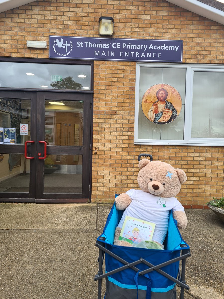 ChristinaMFA's tweet photo. This morning, Teddy and I have been at St Thomas' CE Primary Academy to teach all their year 1's about safe eating.
Once again, it was an absolute pleasure to visit your school. Big thank you to all the children and staff for being so wonderful
#firstaid #childfirstaid https://t.co/dj8qUQLARm