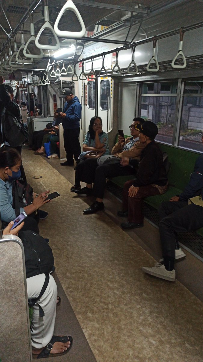 ꦄꦩꦺꦴꦂ​ꦥꦠꦿꦶꦪ tweet media