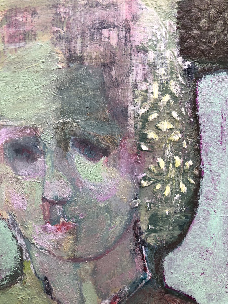 BrenHEAD's tweet photo. Today’s little lady. Mixed media on mdf block 18 x 12 x 4 cm. Lots of surface texture. #portrait #smallworks #painting #paintings #mixedmedia #mixedmediaart #contemporaryart #contemporarypainting #contemporaryportraiture #artistsoninstagram #femaleartists #artforsale #interiors https://t.co/UAdVdgDlrc
