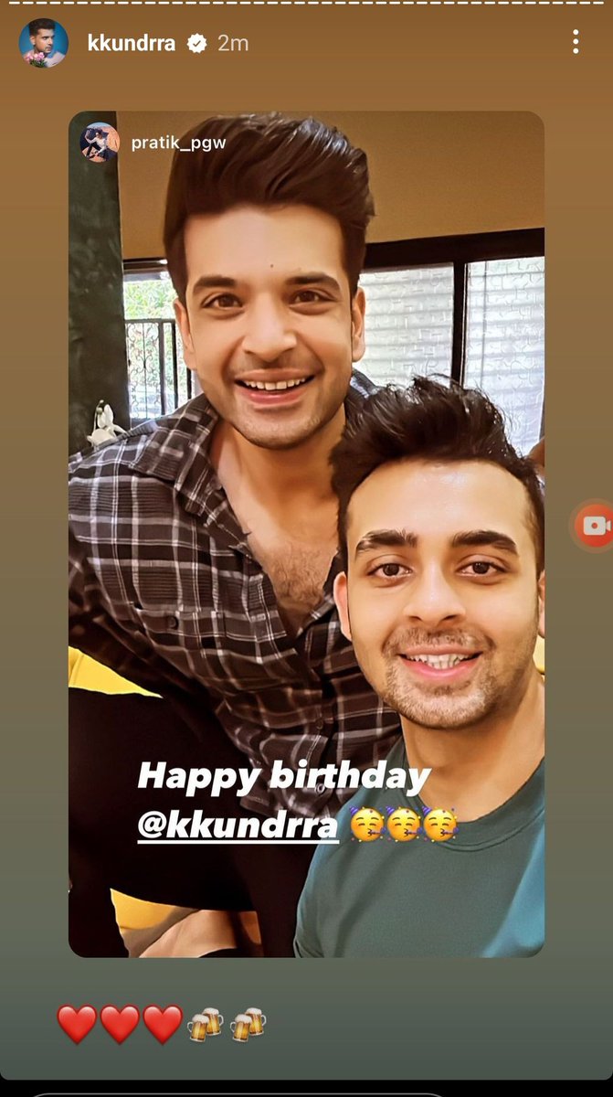 MuskanBapna3's tweet photo. Haaye 🫶🥹❤️🧿
This is just pure bliss witnessing all these beautiful moments 🫶🥹
EVIL EYES OFF PRARAN
HBD KARAN KUNDRRA
@kkundrra
#KaranKundrra
#KKundrraBdayBash23
#PraRan
#TejRan https://t.co/PcJ9MiOrFN
