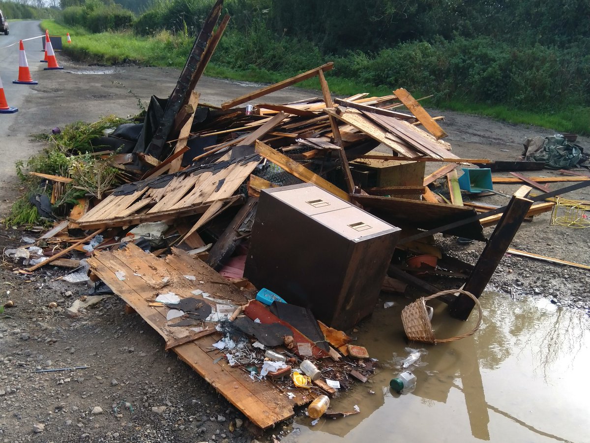 CotswoldDC's tweet image. Our Ubico teams have been working hard to clear this #flytip near Ewen.

We’d like to remind residents that they have a #DutyofCare when paying a waste carrier to remove their waste.

To report illegal fly-tips, please visit: cotswold.gov.uk/environment/re…