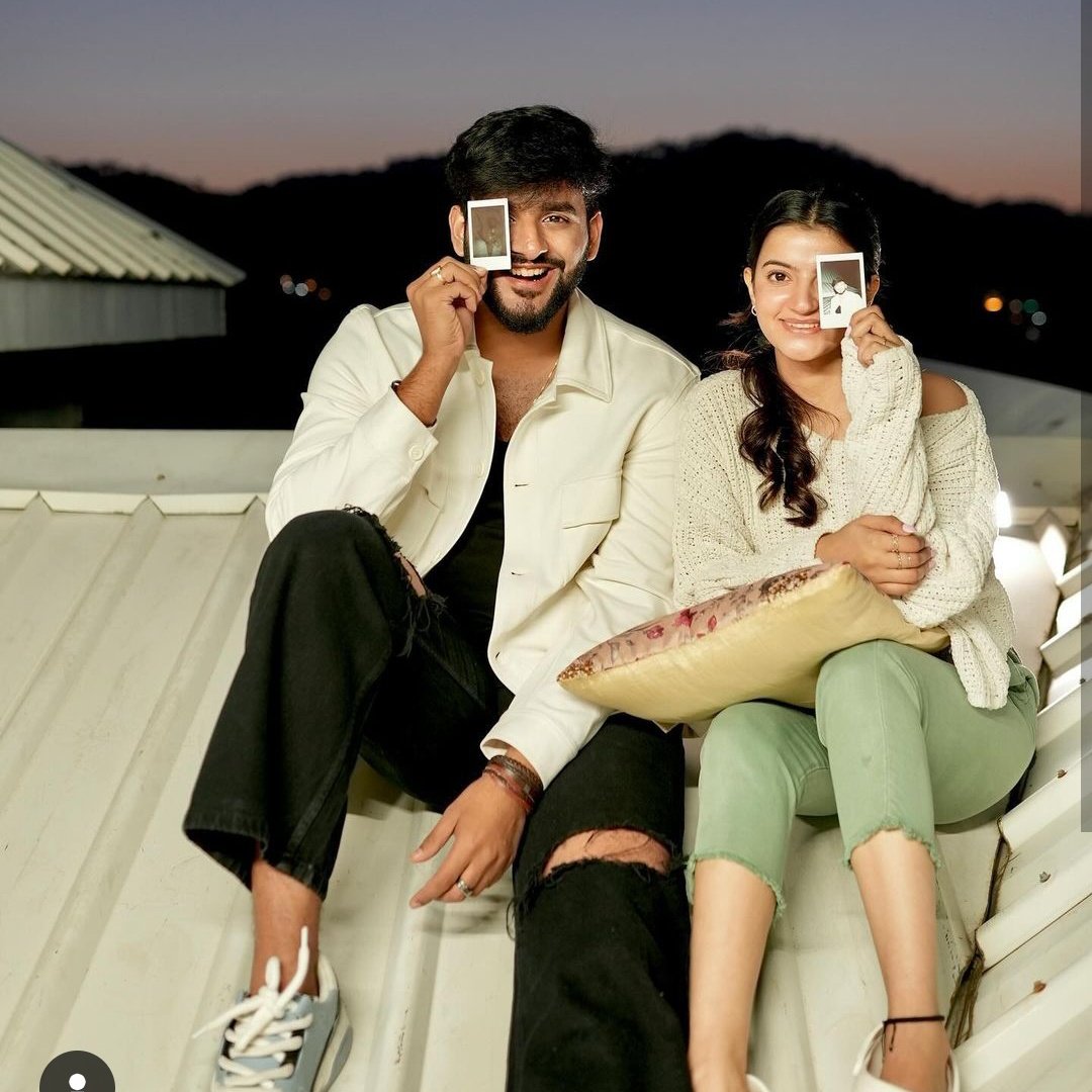 Adoring_ABHI's tweet photo. @Drishtiofficial Cuties 😍🫶
Frame this 😭🫵 https://t.co/WklMDoEkc8