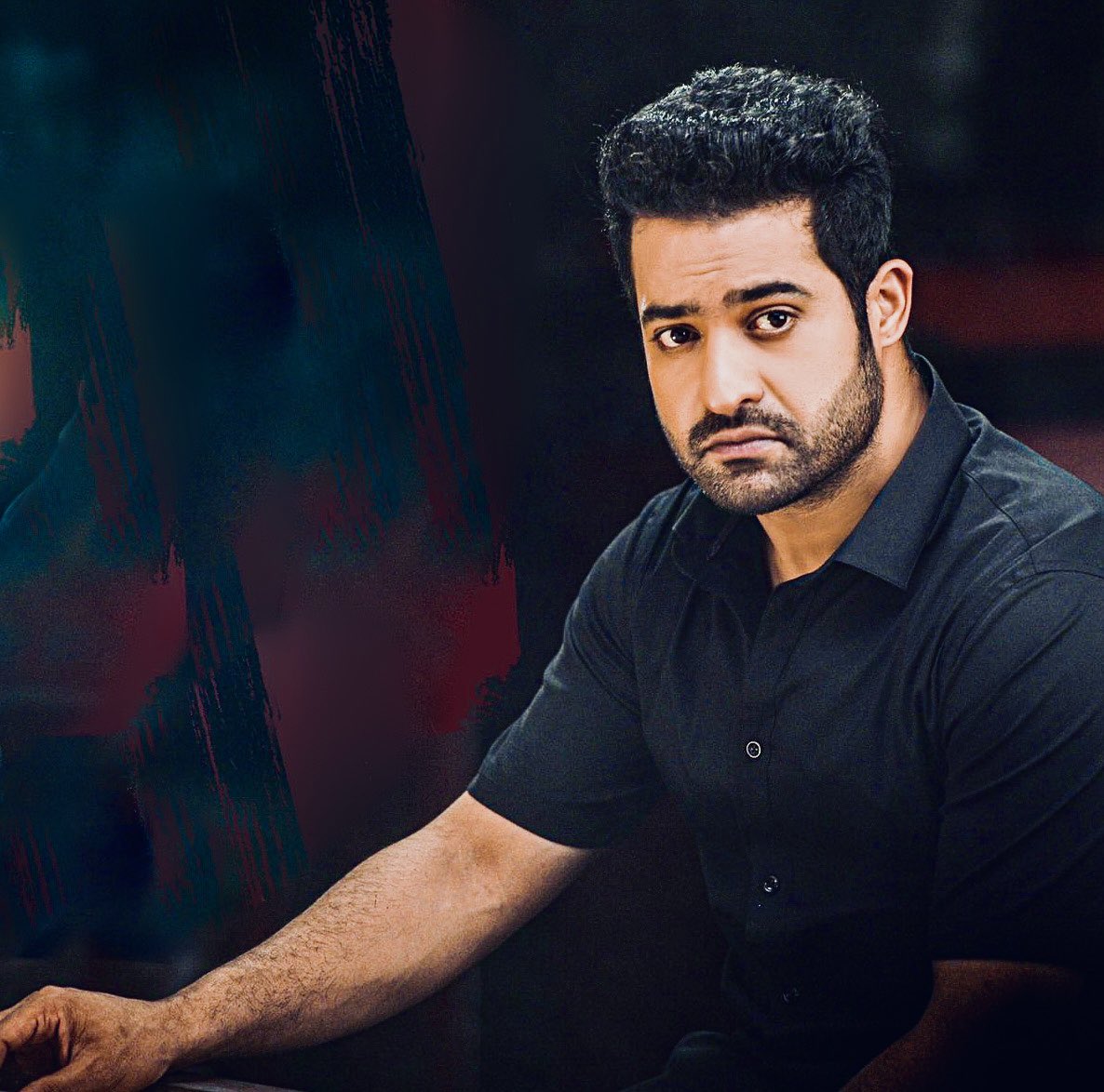 TarakAdorer_97's tweet photo. #5YearsForAravindhaSametha 
Serious &amp; Subtle acting tho ma @tarak9999 iraga kummesadu 
Aa aaku poka comedy place lo manchi comedy scenes padi unte 👌🏻#5YearsForASVR https://t.co/pbGHhJHqld
