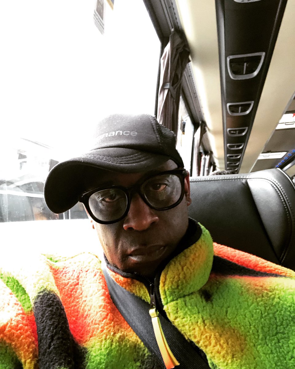 London bound, heading to @HospitalRecords to link up with @DegsMusic 🤩and have a chat about toons, past, present & new on the Hospital Podcast today @ 5pm 📻📡 tune in 🎧 see in the chat room ✌🏾🫶🏾💯