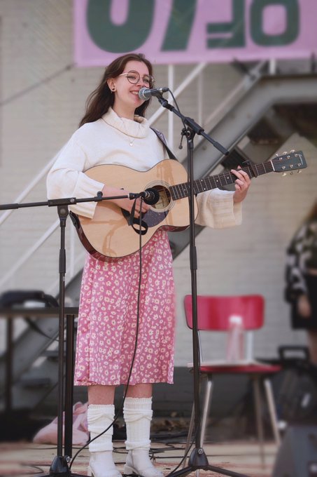 What could I be singing about? https://t.co/EmwssMSQn8