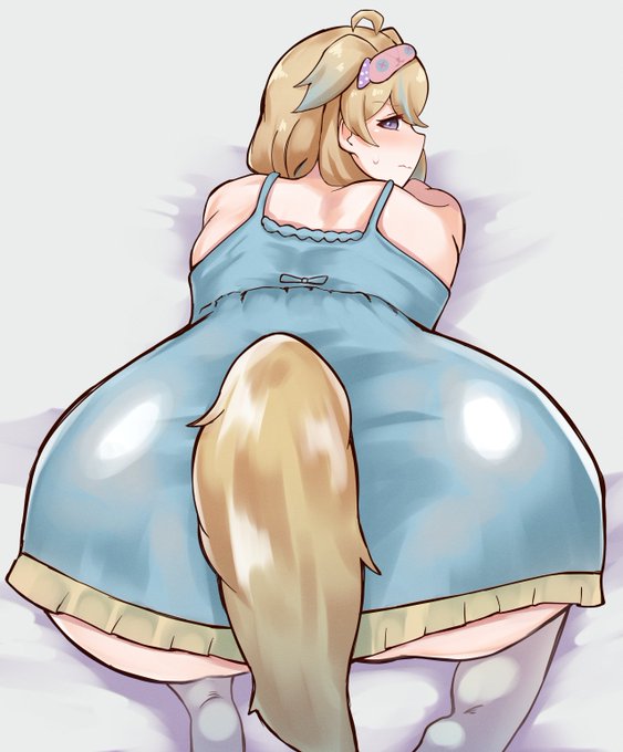 配信観てたけど太腿まで上げたらいきなりムチィッ!て聴こえてきた (従●ノ●) 