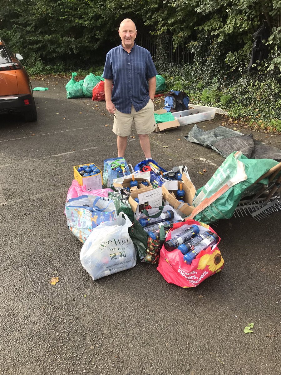 cardiffrivers's tweet photo. 24 volunteers, 60 bags rubbish, 1 cone, 3 Next Bikes, 1 kids bike. And a delivery of 145 NOx canisters from our friends @StMellonsClean The trailer was empty when we arrived! Thanks again to Euroclad and @RESGroup for joining us. Great partnership working making a difference 👏 https://t.co/kcIz6m8I95