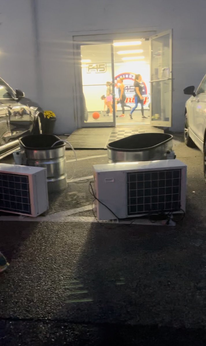 Coldplungeguys tweet media