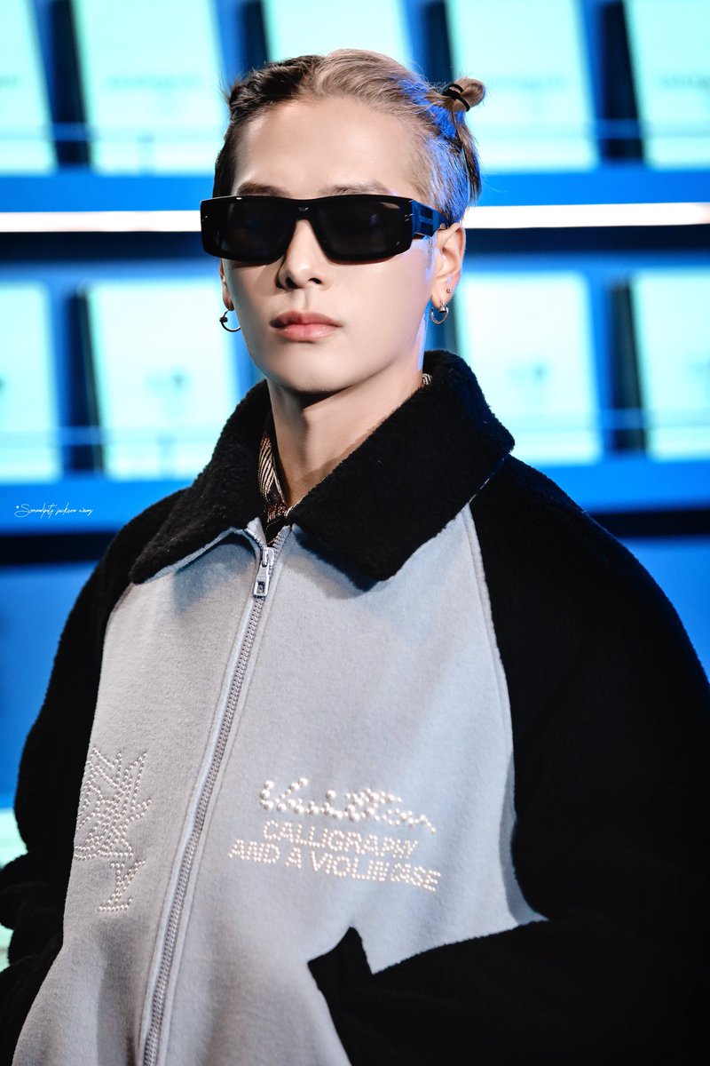 sevendless's tweet photo. The Jackson Wang at a Louis Vuitton event in Shanghai ❤️‍🔥 https://t.co/vjbdNbKDRu