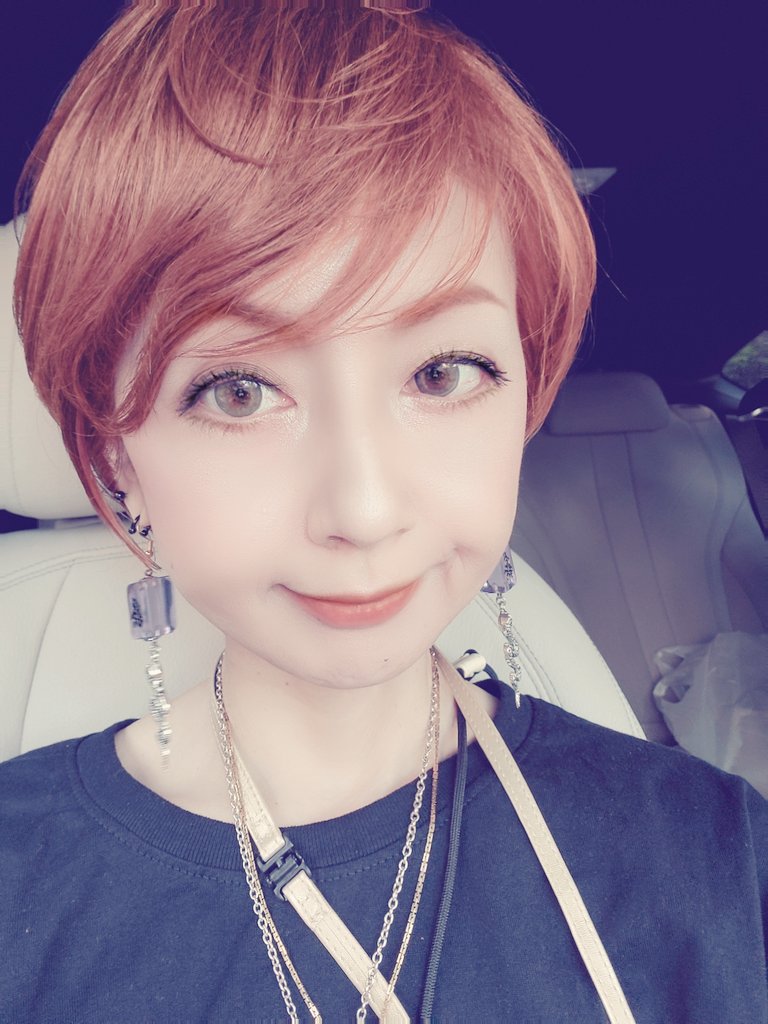 azazelmomoco's tweet photo. どおぉ？？
似合う？(*´∀｀*)？

やっぱりショートヘアは落ち着くのだぁっ
ﾔｯ*｡٩(ˊᗜˋ*)و*｡ｯﾀｰ!
すっきりなの❤

#new #hair #shorthair #mystyl #slipnot #麻雀 #handmade #手作り #Around50 #Like #似合うと思ったらいいね https://t.co/f35bF4eAx2
