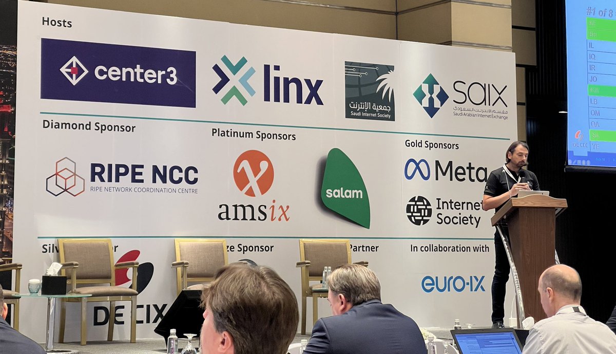 ngoburdhan's tweet image. berndt (@DECIX) speaking at #MENOG on why you want to have @PCHglobal #peering at your #IXP.   #DNS latency matters!