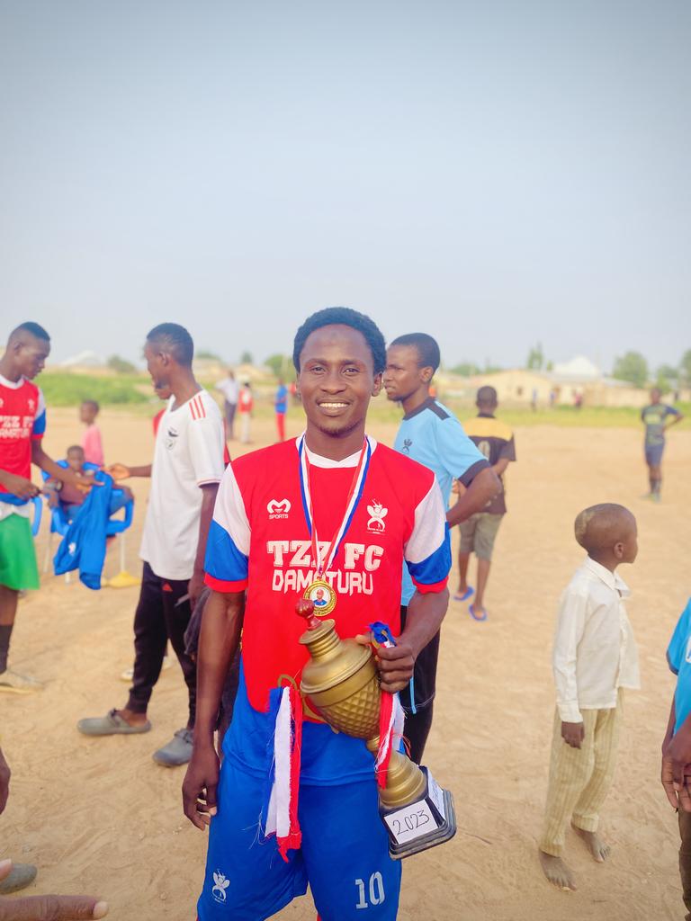 BiziUsman's tweet photo. To make your dreams reality you have to work hard, My first ever trophy🥇🏆@ @fc_tzz focus 💯 https://t.co/ue2shJ98XS