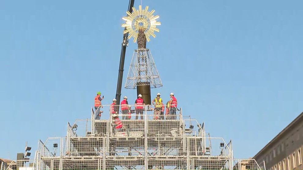 AragonNoticias_'s tweet photo. 💐#Pilar23 La Virgen del Pilar ya está preparada en su 'gran altar' para recibir millones de ramos mañana durante la Ofrenda de Flores, acto principal de las fiestas. 

Más info:
https://t.co/GTBHBarLvg https://t.co/ylXGgqjF8B