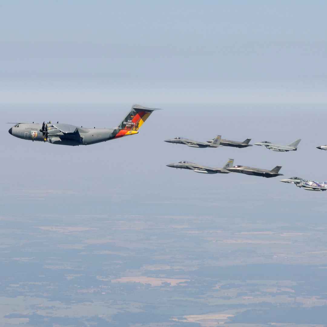 Militaire Spectator (@milspectator) on Twitter photo De redactie van de <a href="/milspectator/">Militaire Spectator</a> was aanwezig bij het symposium de Petersberger Gespräche zur Sicherheit. Deskundigen lieten hun licht schijnen op de staat van de Bundeswehr, de internationale samenwerking en de veiligheidssituatie in Europa. militairespectator.nl/artikelen/tuss… De redactie van de <a href="/milspectator/">Militaire Spectator</a> was aanwezig bij het symposium de Petersberger Gespräche zur Sicherheit. Deskundigen lieten hun licht schijnen op de staat van de Bundeswehr, de internationale samenwerking en de veiligheidssituatie in Europa. militairespectator.nl/artikelen/tuss…